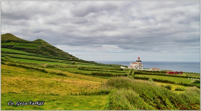 13_mosterios.jpg - Lighthouse near Mosterios, Sao Miguel, Azores