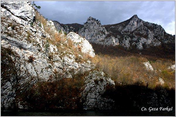 12_drina_river.jpg - Drina river canyon, Bosnia and Herzegovina