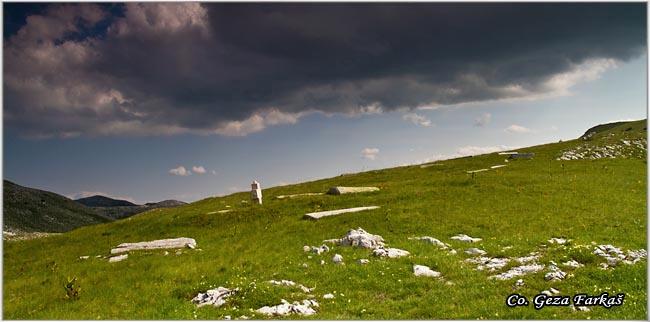 55_zelengora_mountain.jpg - Zelengora mountain, Bogomils graves, Bosnia and Herzegovina